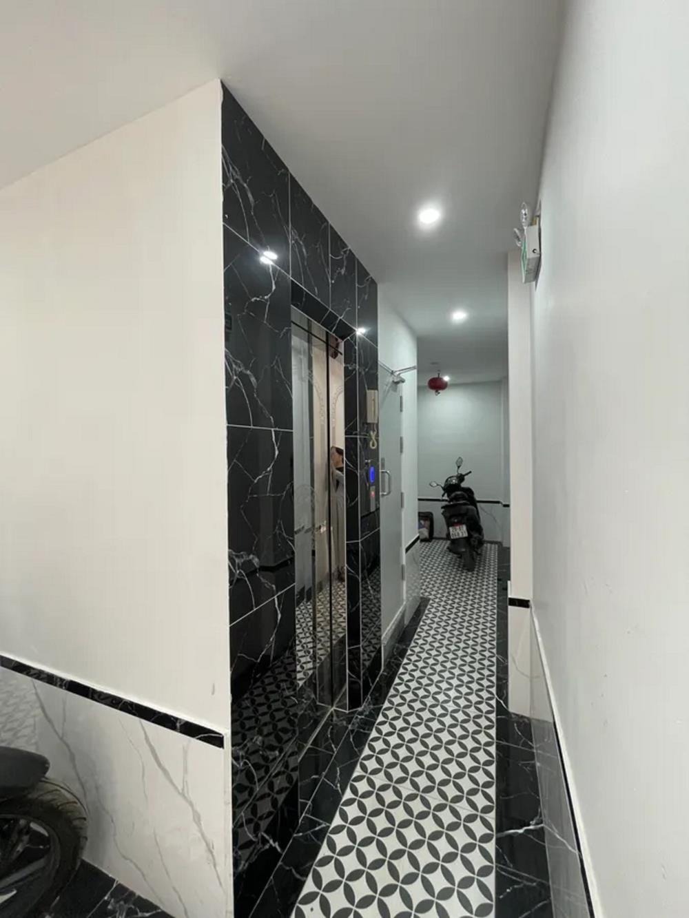 Bán nhà dòng tiền Cầu Giấy Full Nội Thất, Thang Máy, 55 Triệu/Tháng