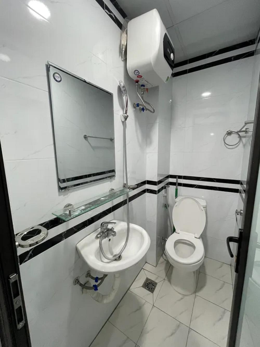 Bán nhà dòng tiền Cầu Giấy Full Nội Thất, Thang Máy, 55 Triệu/Tháng