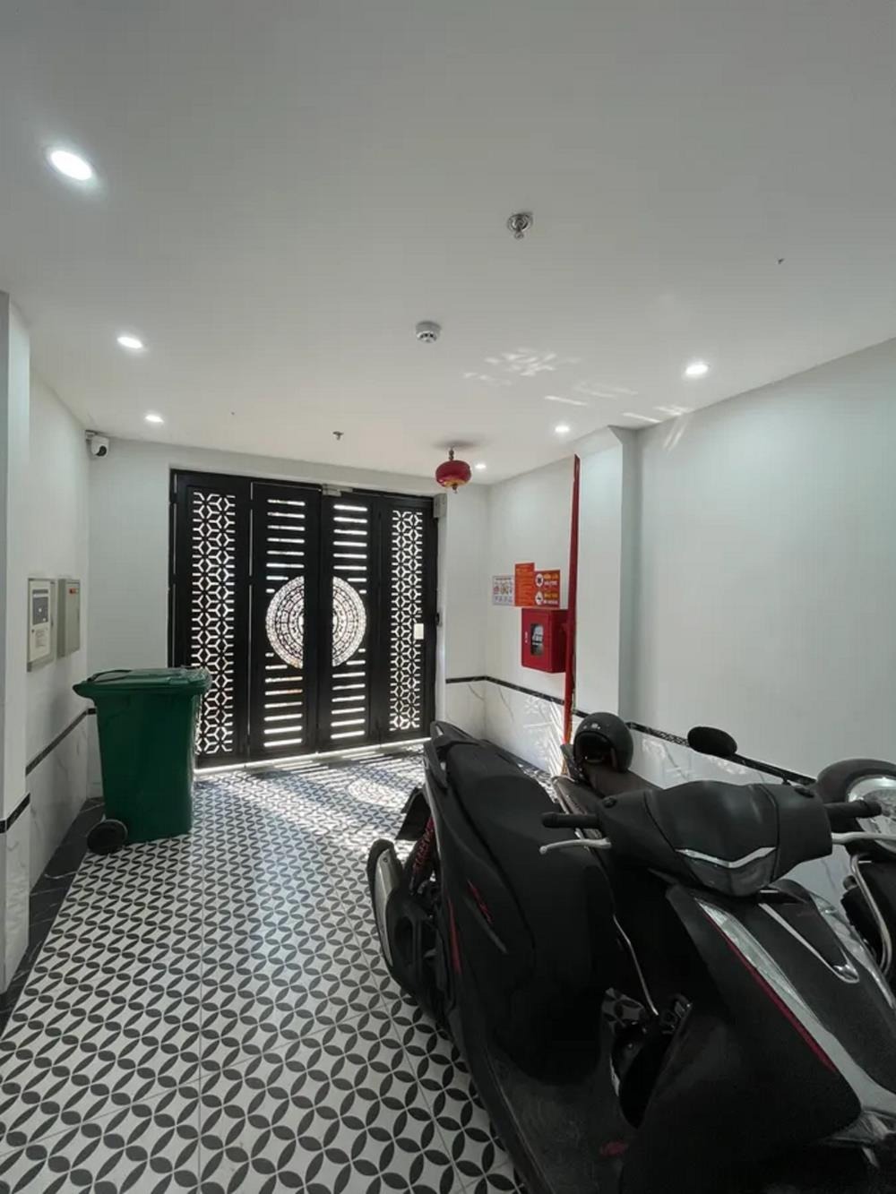 Bán nhà dòng tiền Cầu Giấy Full Nội Thất, Thang Máy, 55 Triệu/Tháng