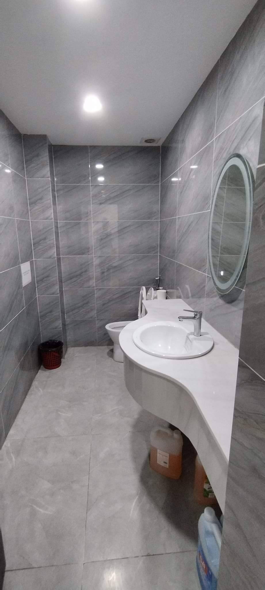 Bán nhà mặt phố Nguyễn Hoàng, Cầu Giấy: 93 tỷ - 280m2 - Kinh doanh đỉnh cao