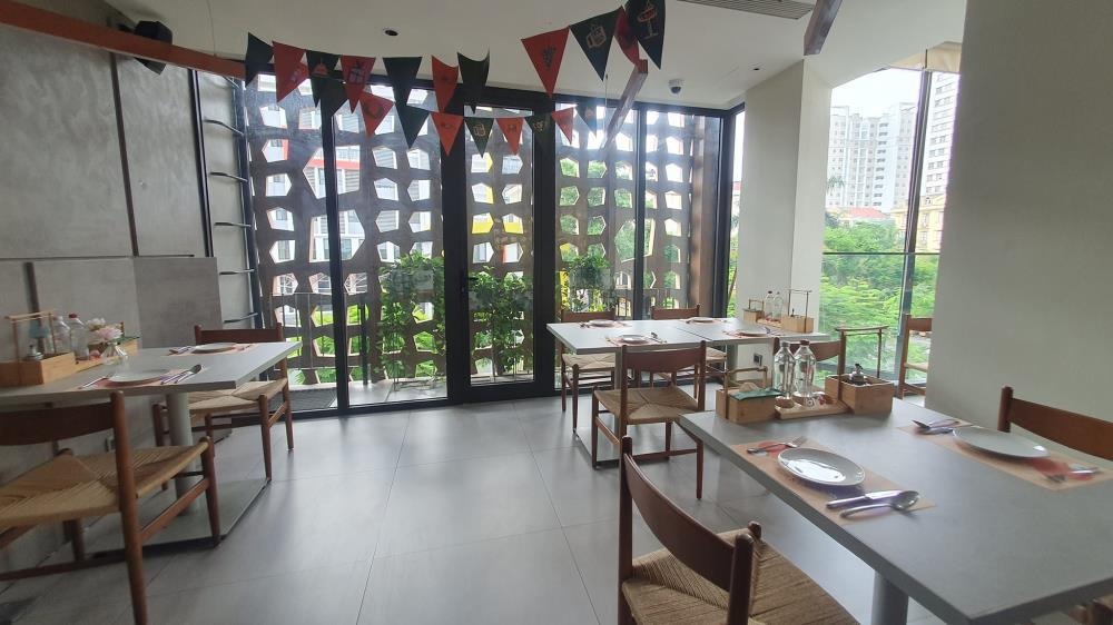Bán Gấp Nhà Mặt Phố Lạc Long Quân 115m2, 8 Tầng, Vị Trí Đẹp - Giá Tốt