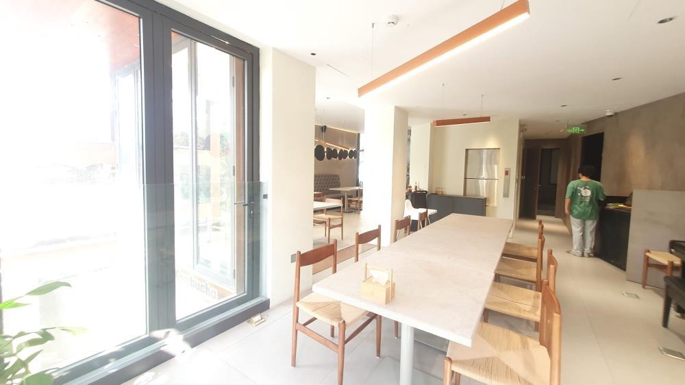 Bán Gấp Nhà Mặt Phố Lạc Long Quân 115m2, 8 Tầng, Vị Trí Đẹp - Giá Tốt