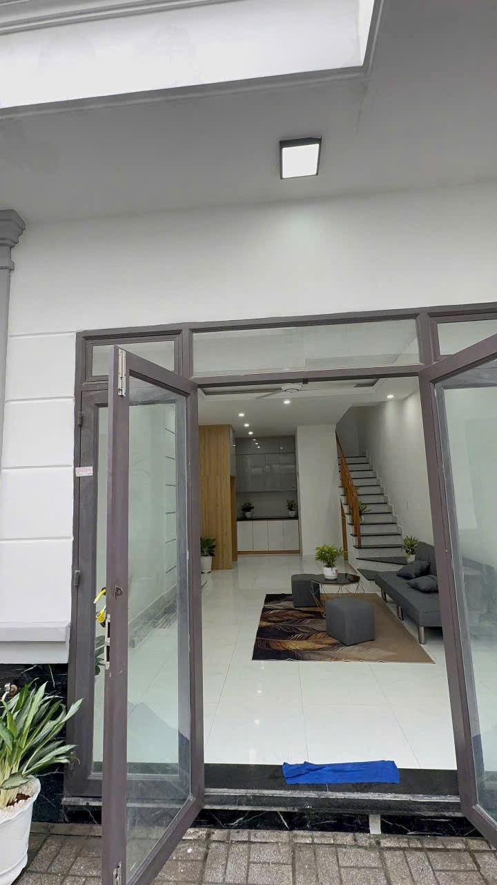 Bán nhà hóc môn giá 835tr, sổ hồng riêng - Vị trí đắc địa, tiềm năng lớn