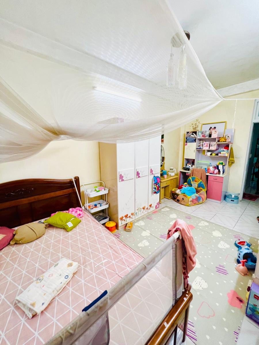 Nhà 5 Tầng Cầu Giấy - 30m² - 7.5 Tỷ - Vị Trí Đắc Địa