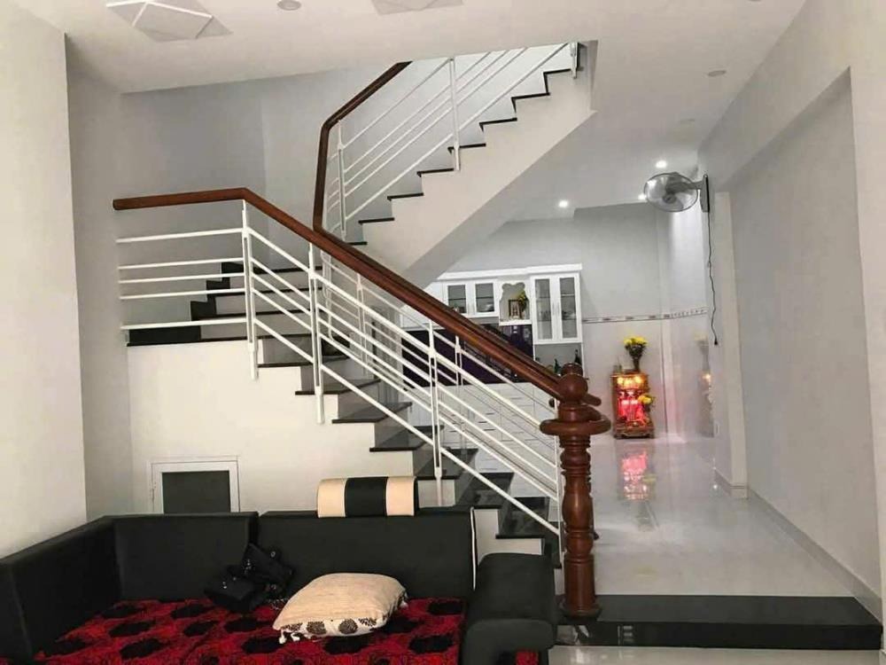 Nhà Đẹp Quận 12: 1 Trệt 2 Lầu, 7m Thông, Giá 4.9 Tỷ
