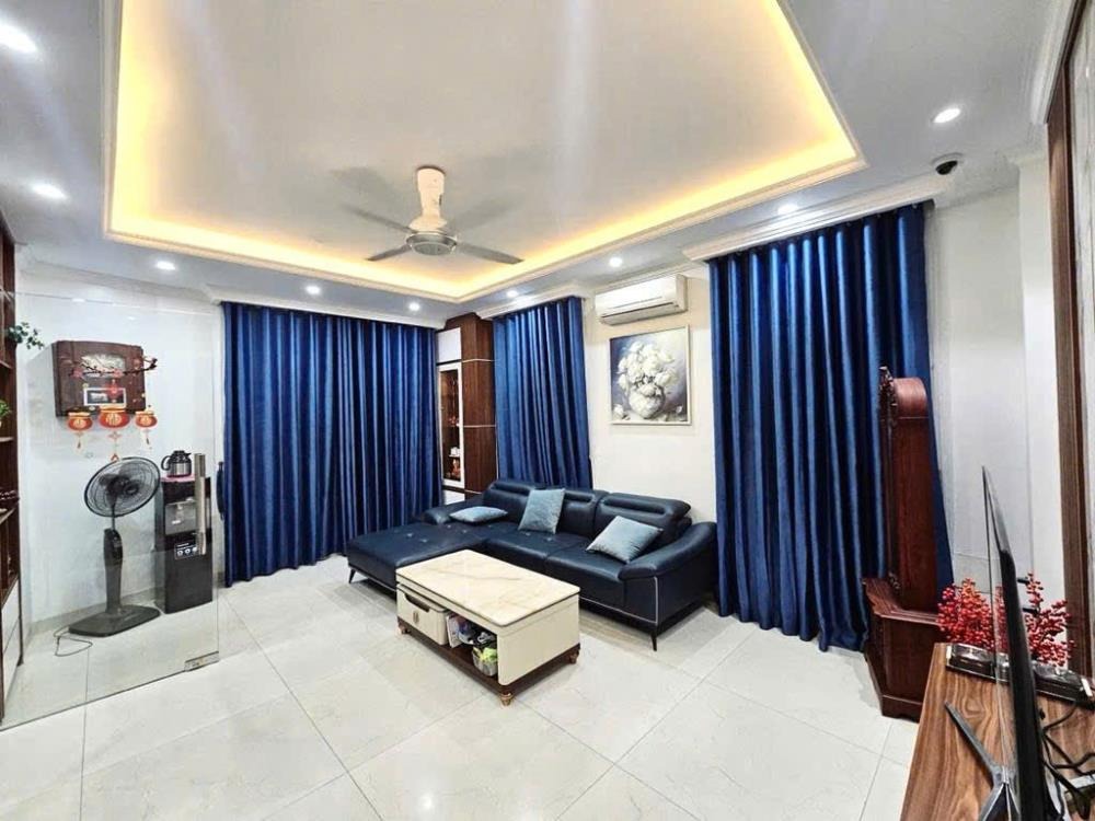 Cực Phẩm Mặt Phố Nguyễn Văn Trỗi - Hà Đông: Kinh Doanh Vàng, Vị Trí Đỉnh Cao