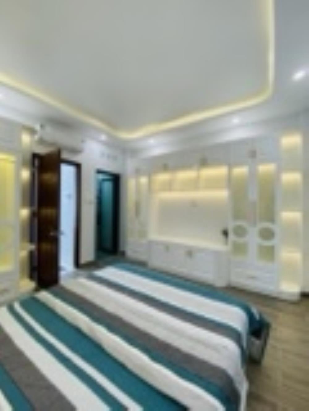 Siêu phẩm Nhà Hiện Đại, Hẻm Xe Hơi 6m - Nhà Bè | Giá 6.x Tỷ