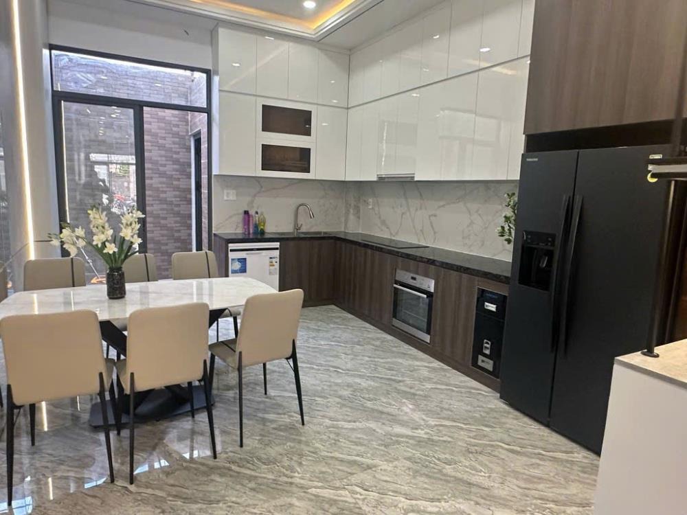 Bán Nhà HXH Huỳnh Tấn Phát, Nhà Bè: 83m2, 4PN, Giá 7.5 Tỷ
