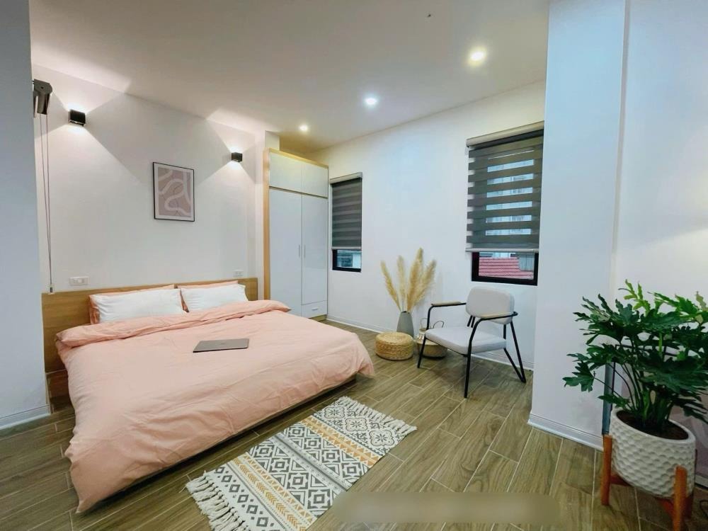 Bán Gấp Tòa Nhà 9 Tầng Mặt Phố, 2 Hầm, Trung Tâm Quận Cầu Giấy