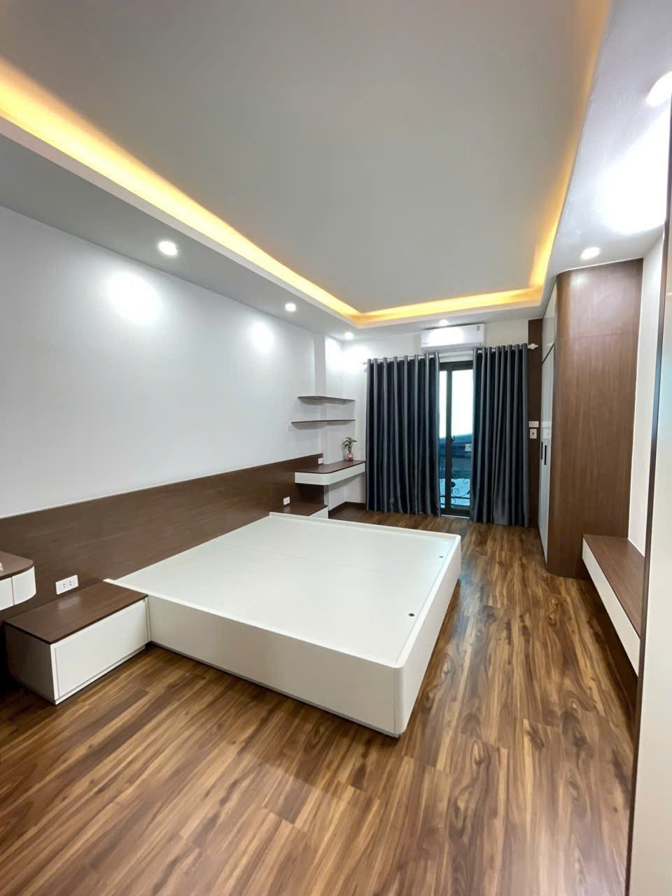 Nhà 5 Tầng Hoài Đức - Vị Trí Đẹp, Giá Tốt - 0866810280
