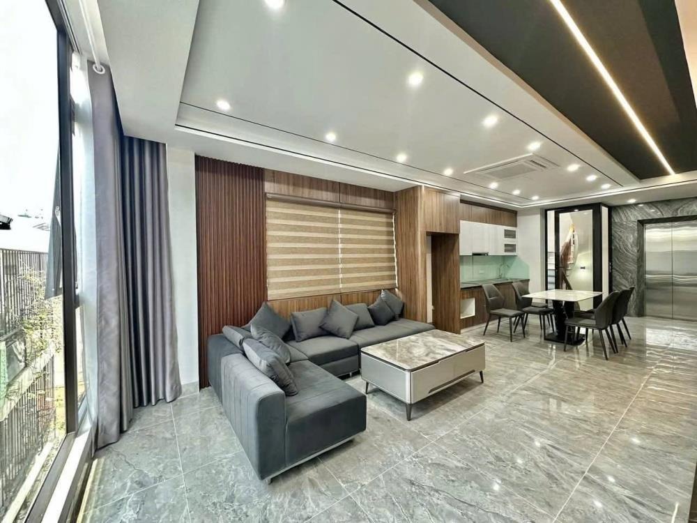 Nhà Lô Góc 45m2, Full Nội Thất, Quận Long Biên - Giá Tốt Nhất