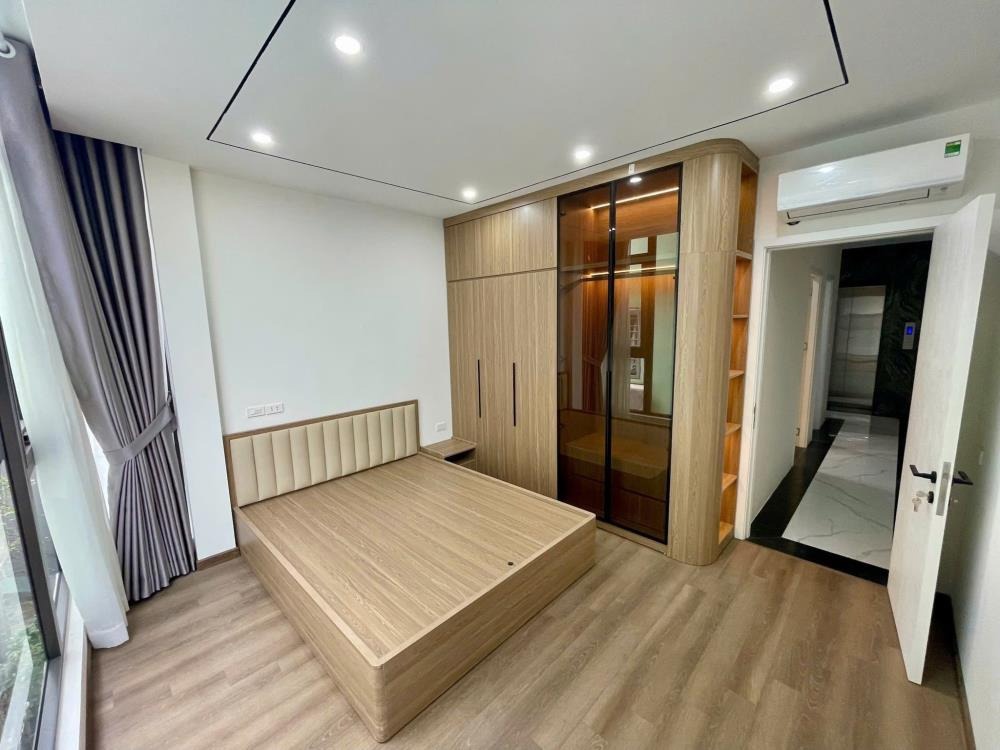 Nhà Lô Góc 45m2, Full Nội Thất, Quận Long Biên - Giá Tốt Nhất
