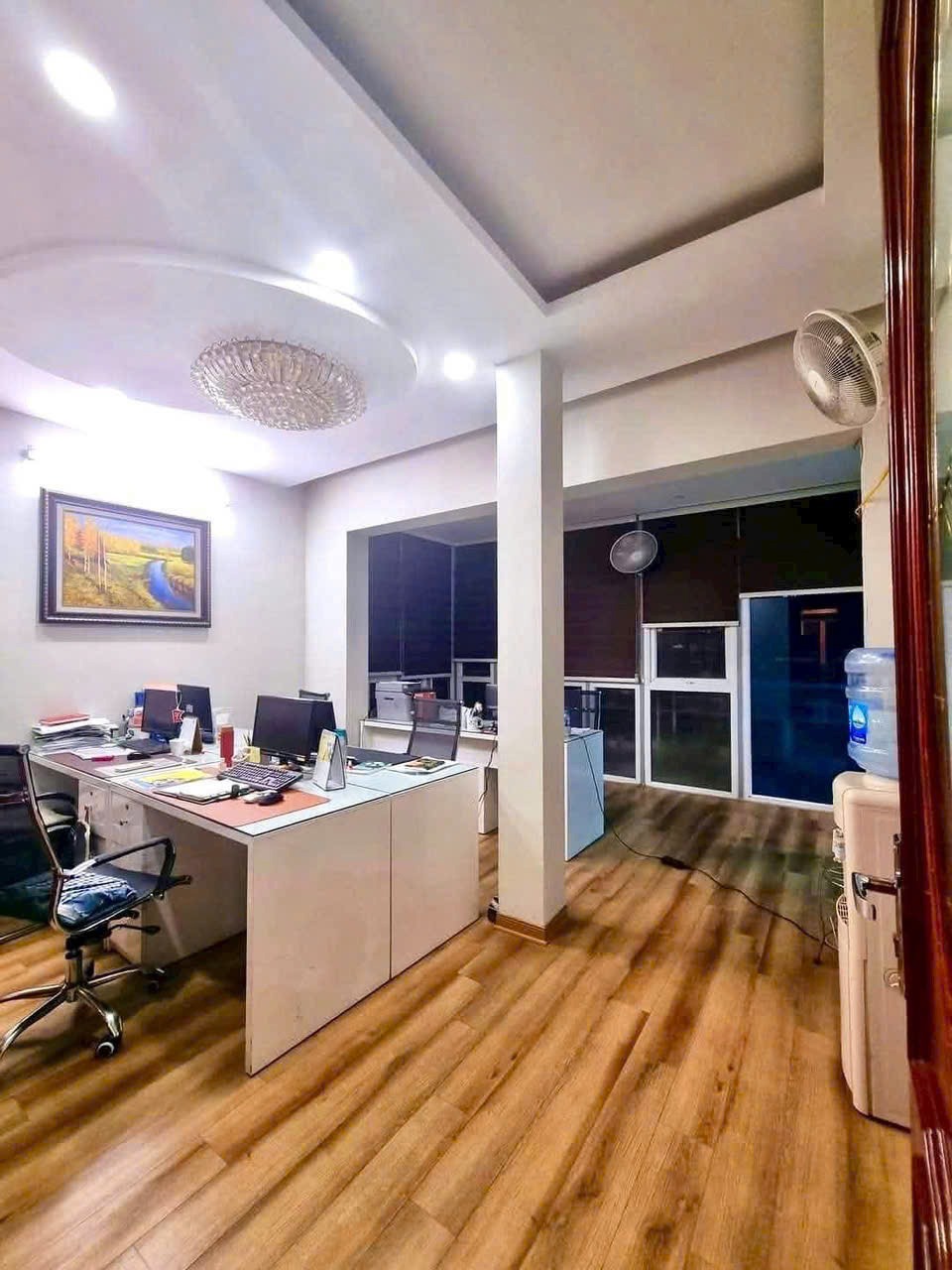 Bán Gấp Tòa Nhà 9 Tầng Mặt Phố Đống Đa - 50 Tỷ Thương Lượng