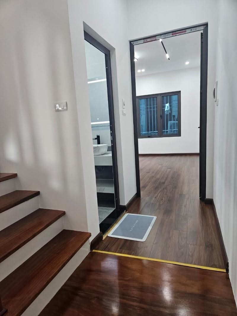 Bán Nhà Bùi Xương Trạch Thanh Xuân - 36m2 x 5 Tầng, Mặt Tiền Rộng
