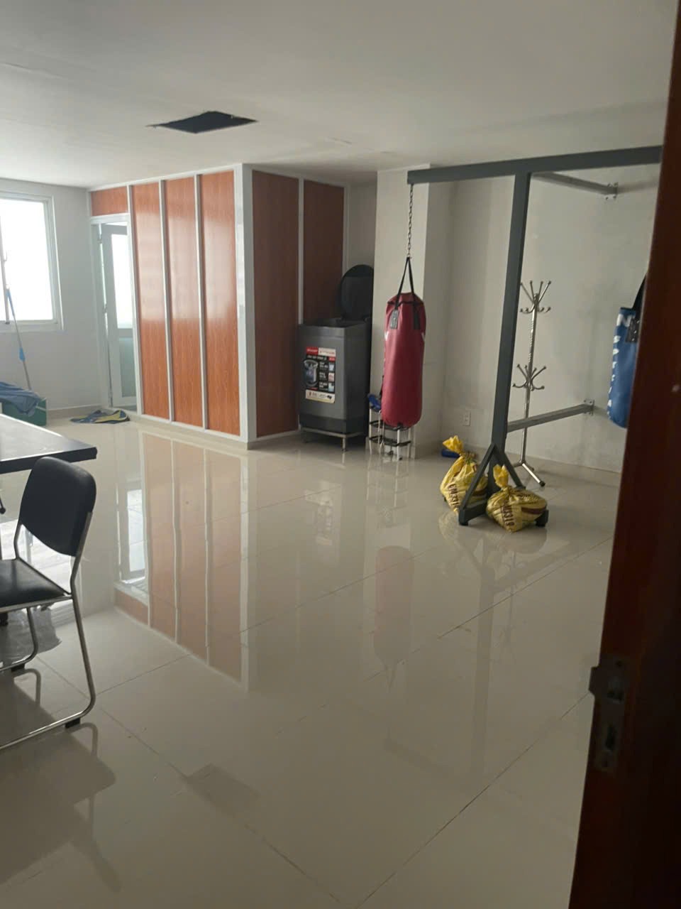 Biệt Thự Phạm Hùng: Thiết Kế Hiện Đại, Vị Trí Đắc Địa - Giá 35 Tỷ