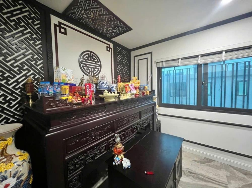 Bán tòa nhà 9 tầng mặt tiền Hoàng Cầu, View Hồ, Kinh Doanh, Giá Tốt
