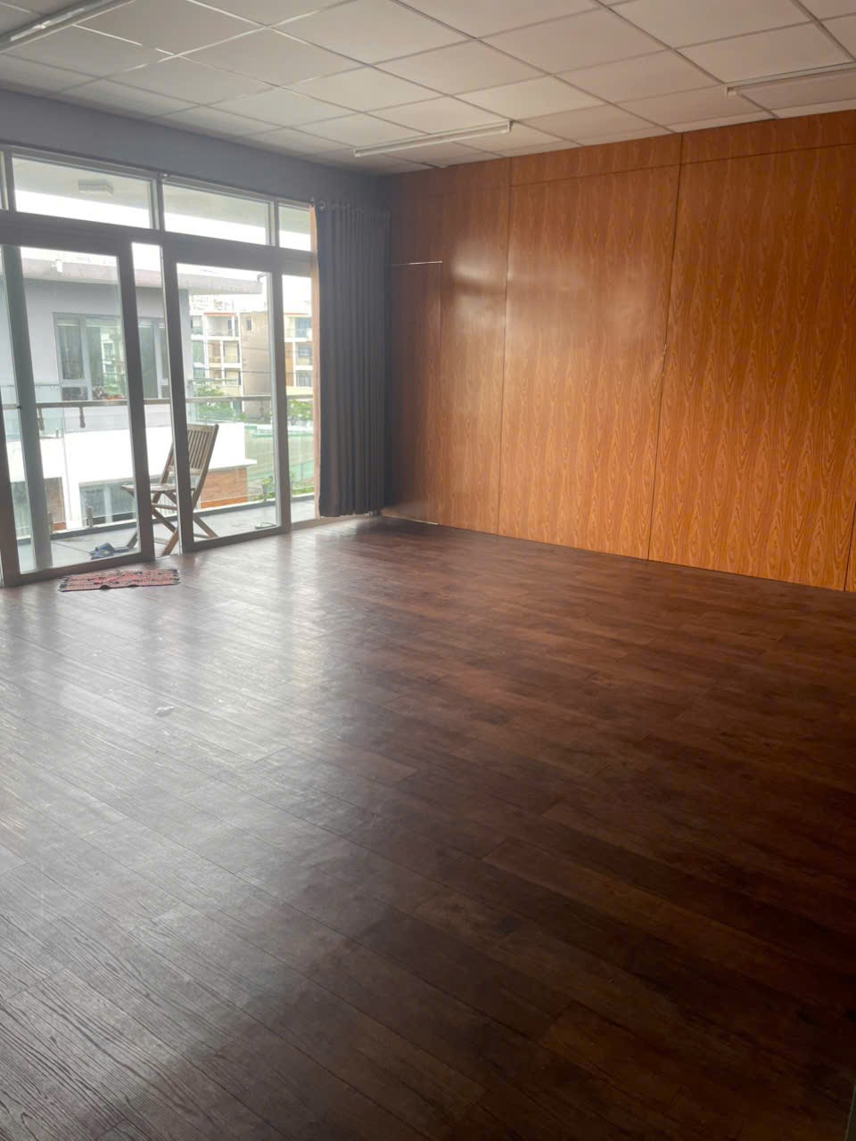 Biệt Thự Phạm Hùng: Thiết Kế Hiện Đại, Vị Trí Đắc Địa - Giá 35 Tỷ
