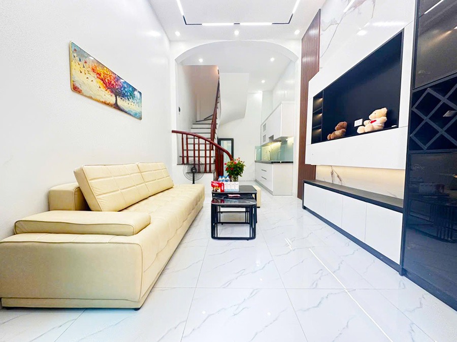 Chính chủ bán nhà Ba Đình đẹp, nội thất xịn, ngõ rộng 3 gác - Giá Tốt