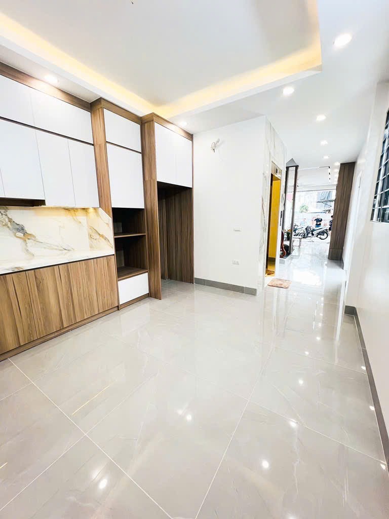 Bán nhà 5 tầng thang máy, 60m2, 10m ô tô, full nội thất - Giá 14.x tỷ
