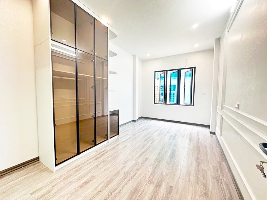 Chính chủ bán nhà Ba Đình đẹp, nội thất xịn, ngõ rộng 3 gác - Giá Tốt