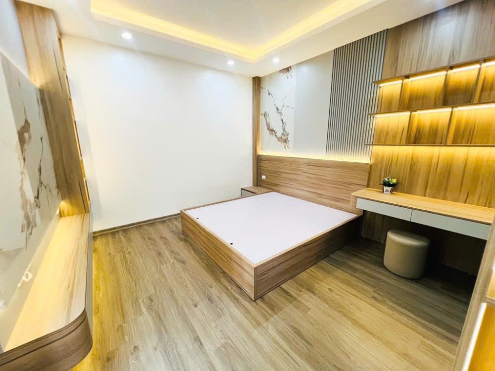 Bán nhà 5 tầng thang máy, 60m2, 10m ô tô, full nội thất - Giá 14.x tỷ