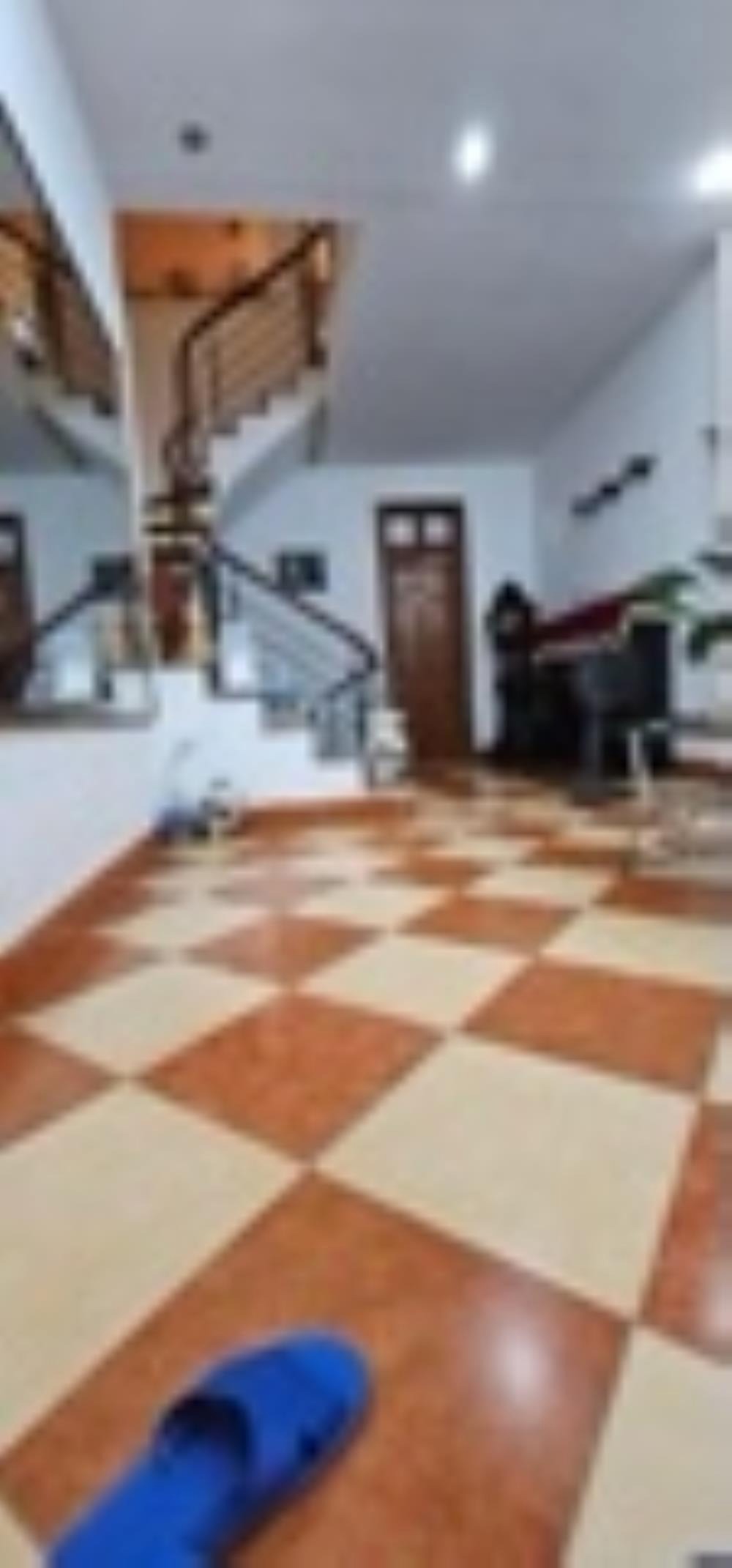 Bán Gấp Nhà Mặt Phố Ngã Tư Sở - 85m2 x 4 Tầng - Giá 32.5 Tỷ (TL)