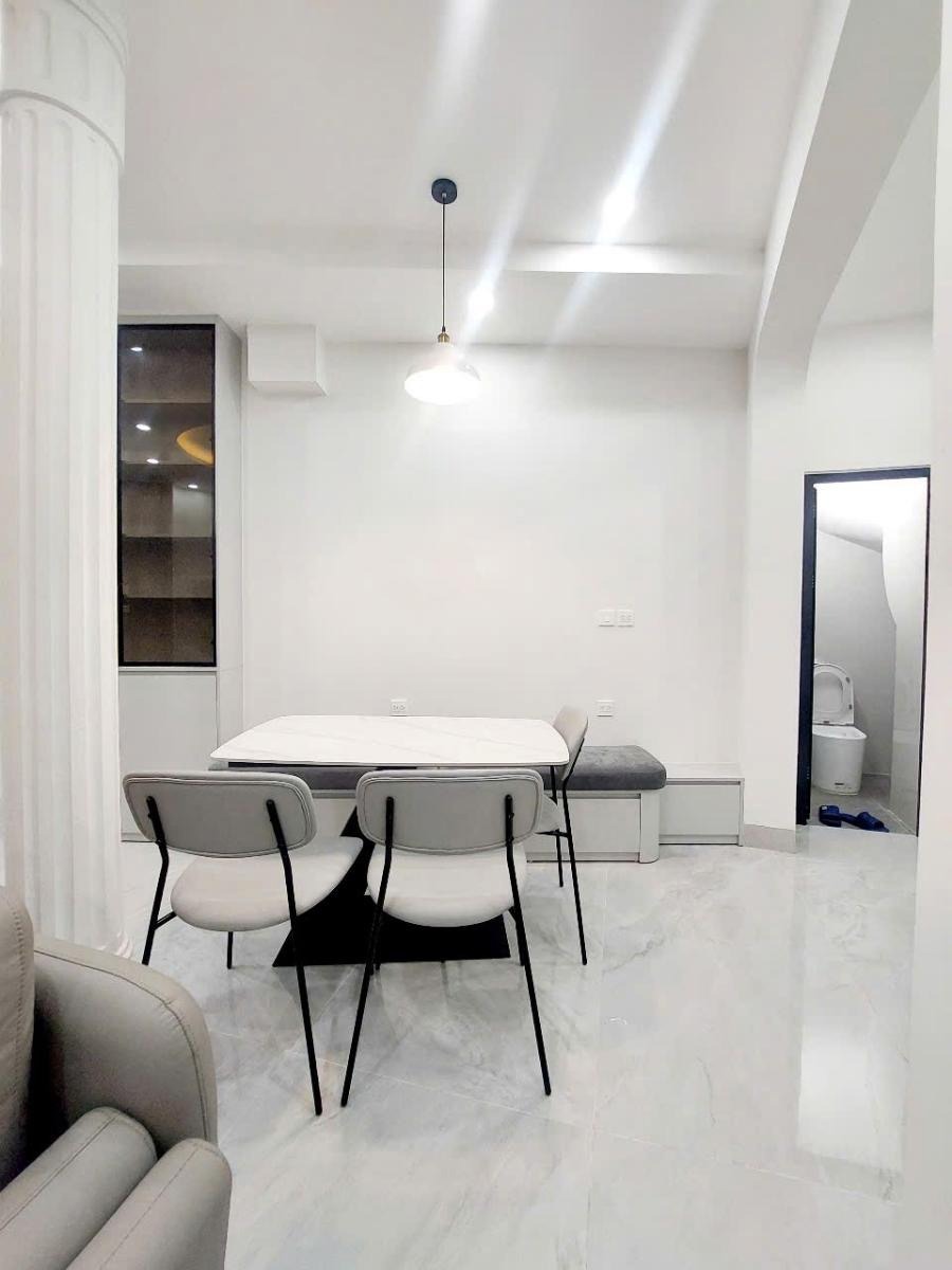 Bán nhà mặt phố Mỹ Đình - 35m² - Giá 8 tỷ + - Pháp lý chuẩn