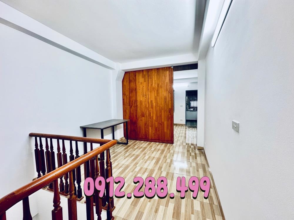 Nhà Phố Trương Định - Hoàng Mai: 5 Tầng, 4 Phòng Ngủ, 6.3 Tỷ