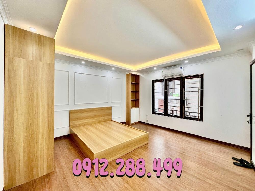 Nhà đẹp Vĩnh Hưng, Hoàng Mai: 36m², 5 tầng, 6.2 tỷ, Full Nội Thất, 30m ra ô tô