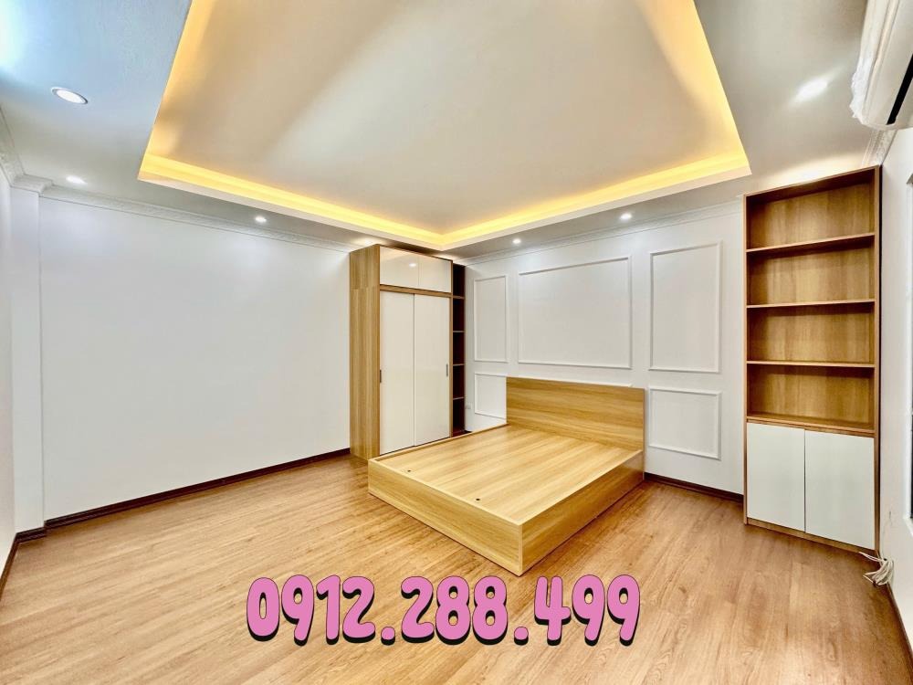 Nhà đẹp Vĩnh Hưng, Hoàng Mai: 36m², 5 tầng, 6.2 tỷ, Full Nội Thất, 30m ra ô tô