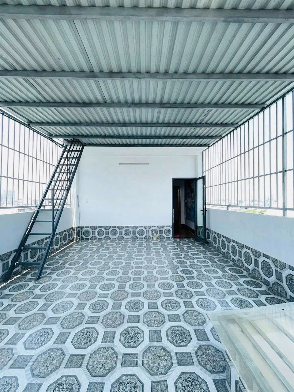 Nhà phố mặt tiền kinh doanh Quận 12 - 5 Tầng, Có Thang Máy