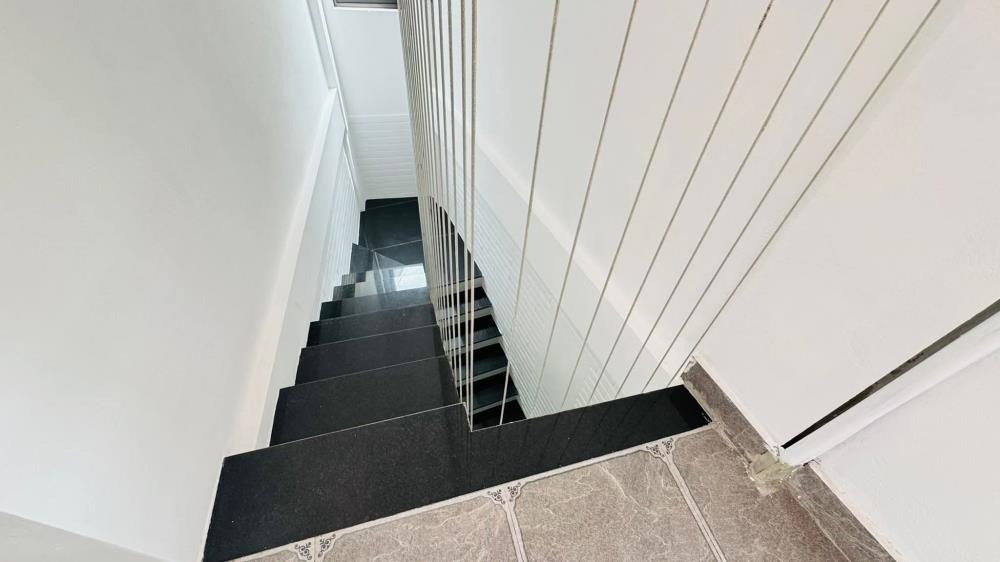 Bán nhà Trần Thái Tông, Cầu Giấy: 30m2 x 5 Tầng, Ngõ Rộng, Giá 7.5 tỷ