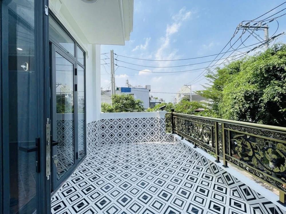 Nhà phố mặt tiền kinh doanh Quận 12 - 5 Tầng, Có Thang Máy