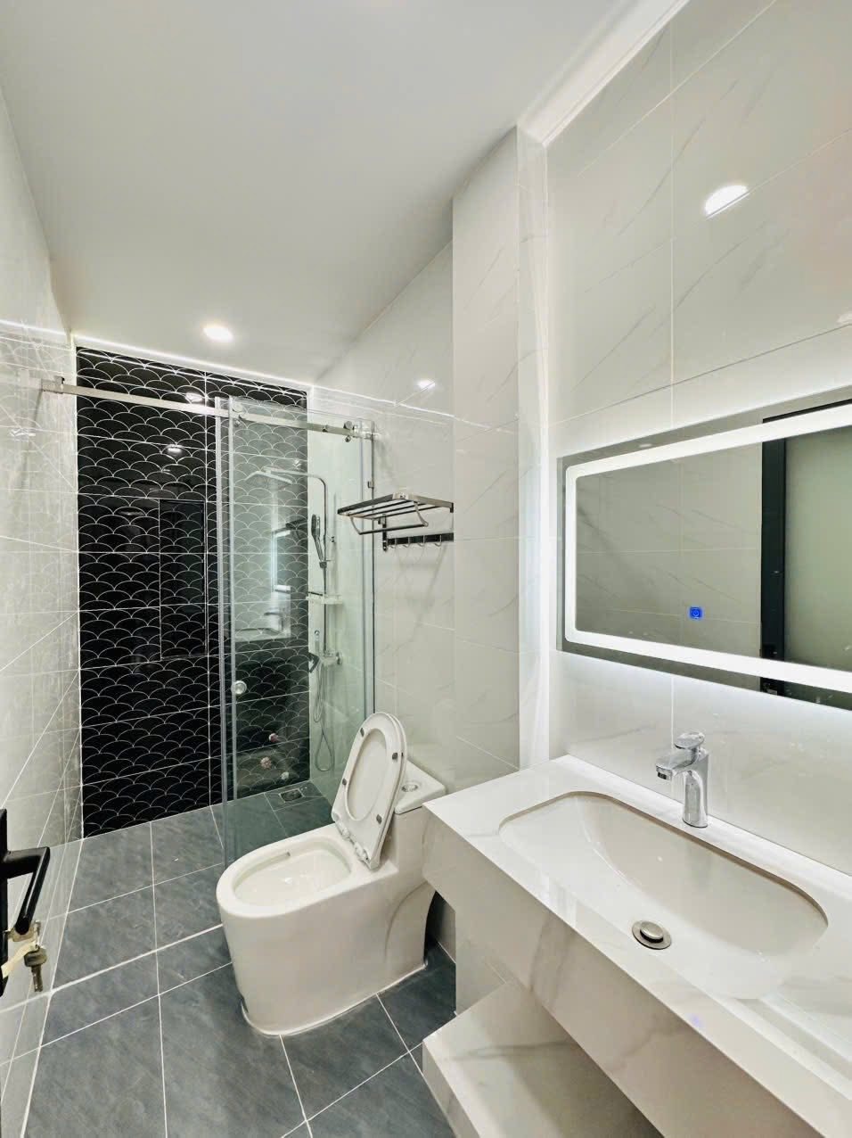 Nhà phố mặt tiền kinh doanh Quận 12 - 7.6 tỷ thương lượng