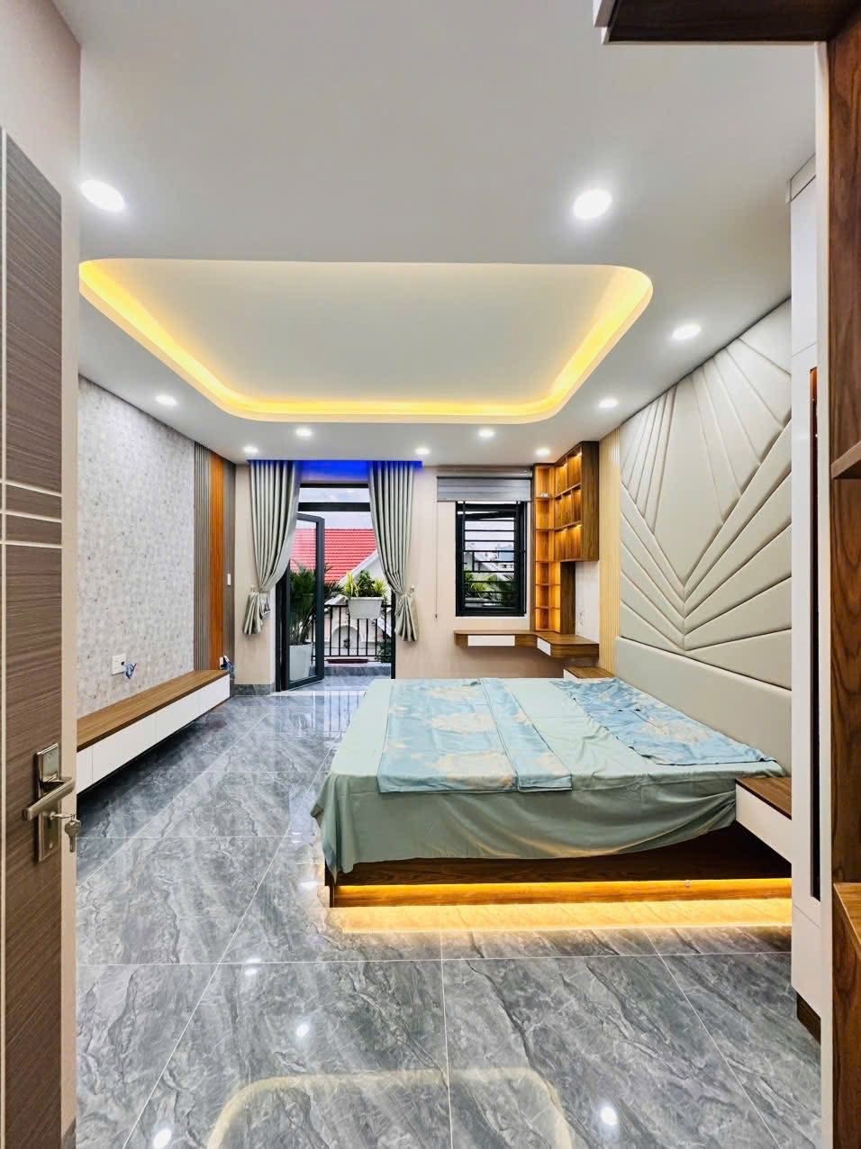 Nhà phố mặt tiền kinh doanh Quận 12 - 7.6 tỷ thương lượng