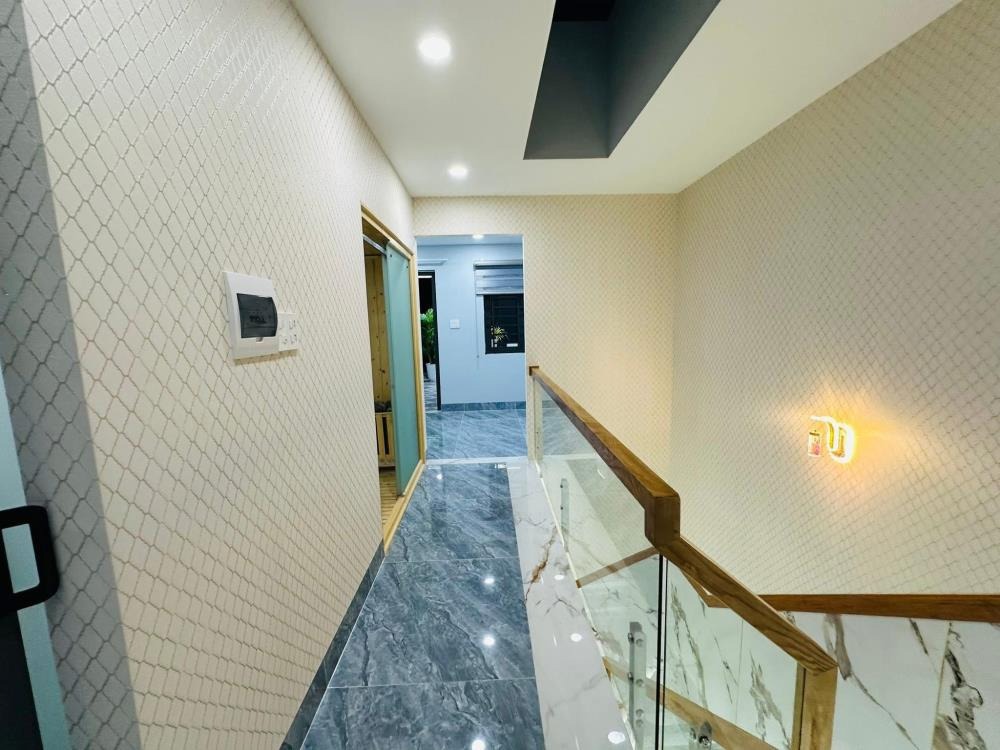 Nhà phố mặt tiền kinh doanh Quận 12 - 7.6 tỷ thương lượng