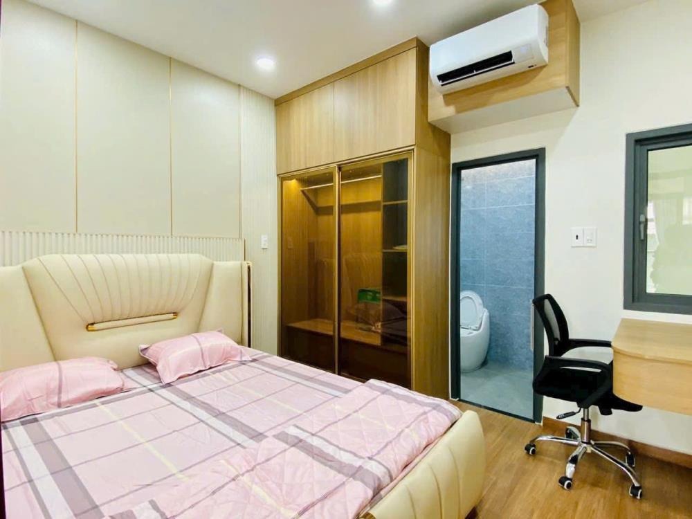 Bán Nhà Gò Vấp: 1 Trệt 3 Lầu, Nội Thất Đầy Đủ, Vị Trí Đắc Địa