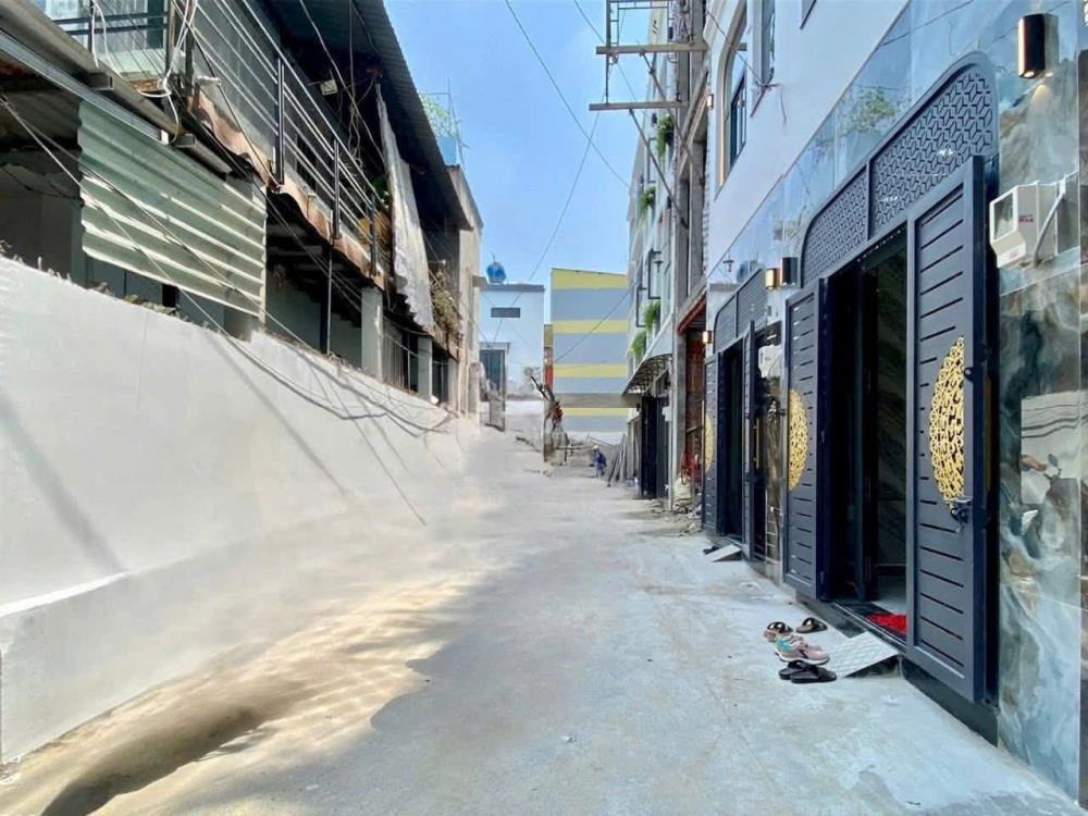 Bán Nhà Gò Vấp: 1 Trệt 3 Lầu, Nội Thất Đầy Đủ, Vị Trí Đắc Địa
