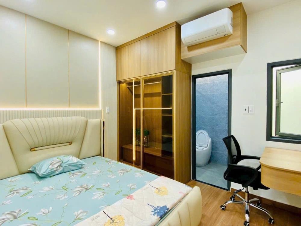 Bán Nhà Gò Vấp: 1 Trệt 3 Lầu, Nội Thất Đầy Đủ, Vị Trí Đắc Địa