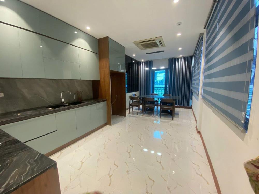 Siêu phẩm phân lô Cầu Giấy: 51m2, MT 4m, Giá 12 tỷ - Vị trí đắc địa, Tiện ích vượt trội