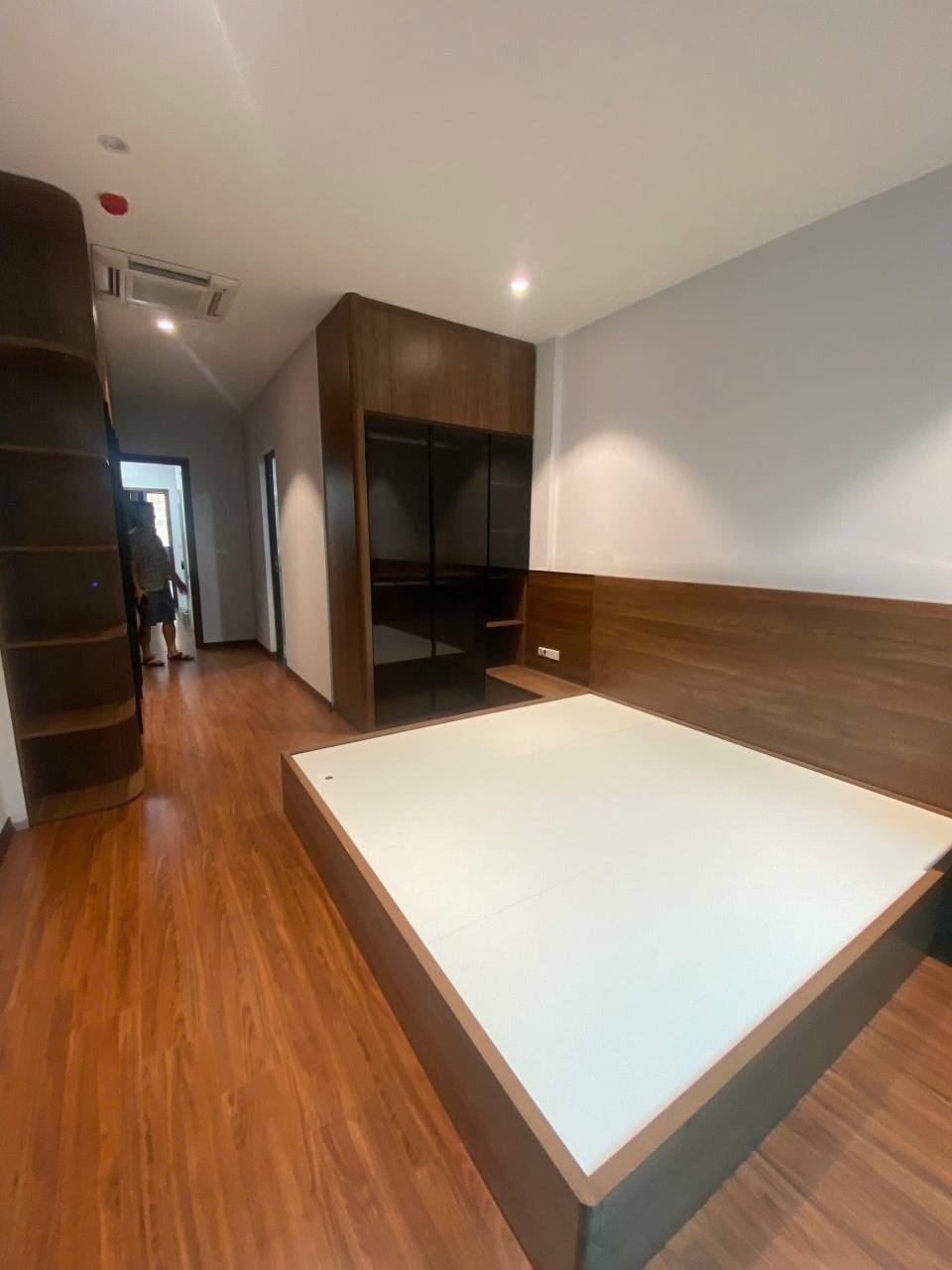 Siêu phẩm phân lô Cầu Giấy: 51m2, MT 4m, Giá 12 tỷ - Vị trí đắc địa, Tiện ích vượt trội