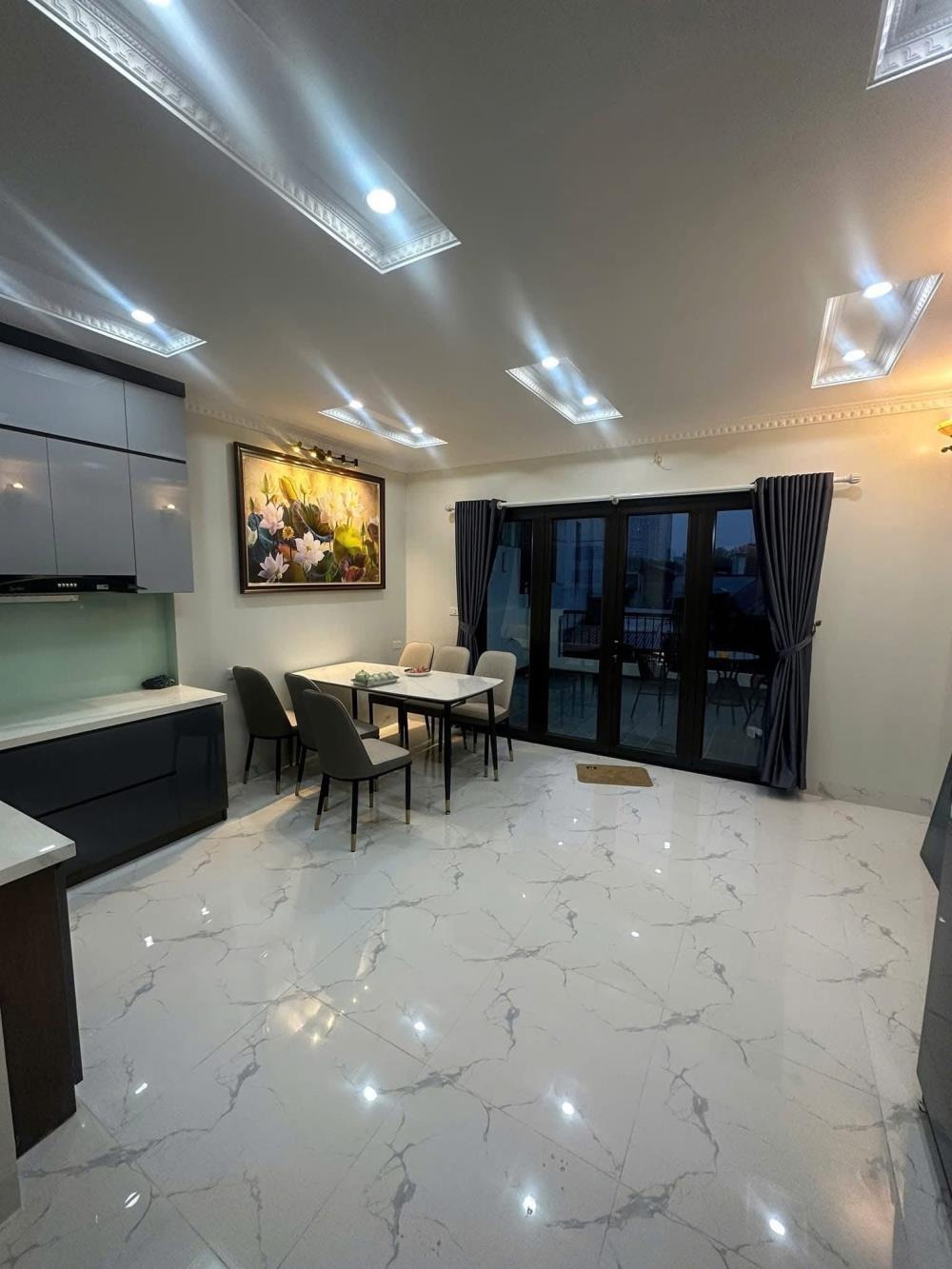 Phân Lô Cầu Giấy - Hoàng Quốc Việt: 55m², Mặt Tiền, Lô Góc, Thông Thoáng