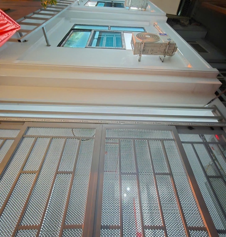 Bán Nhà Đức Thắng 50m², 4 Tầng, Ô Tô Đỗ Cửa - Giá Tốt