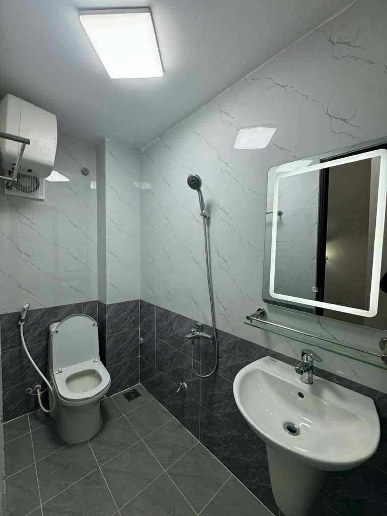 Bán nhà riêng 4 tầng, ngõ Chợ Khâm Thiên - Vị trí đẹp, tiện ích đầy đủ