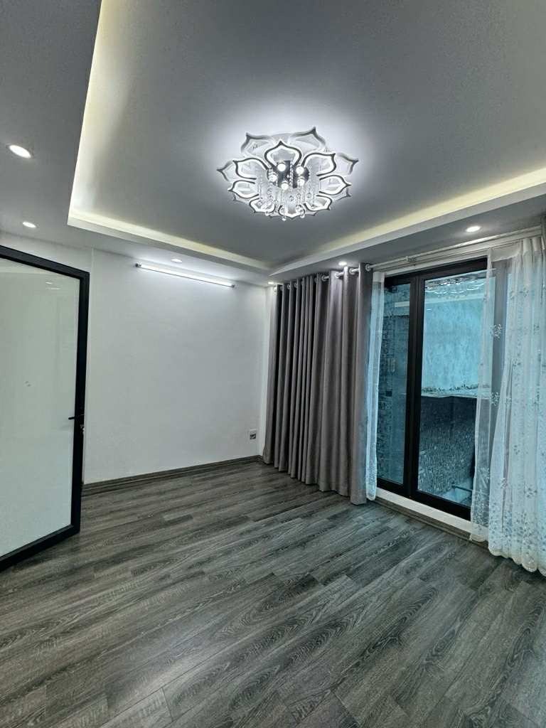 Bán nhà riêng 4 tầng, ngõ Chợ Khâm Thiên - Vị trí đẹp, tiện ích đầy đủ