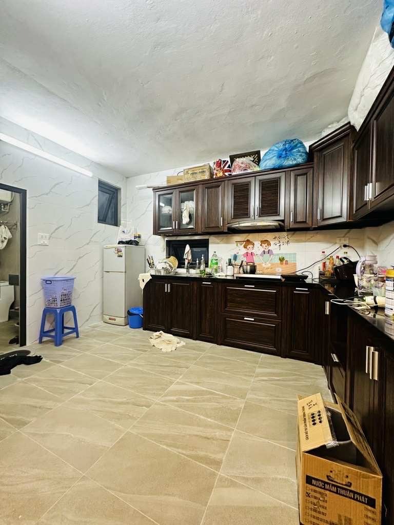 Bán Nhà Tập Thể Mặt Phố Hồ Đắc Di - Giá Tốt, Vị Trí Đẹp