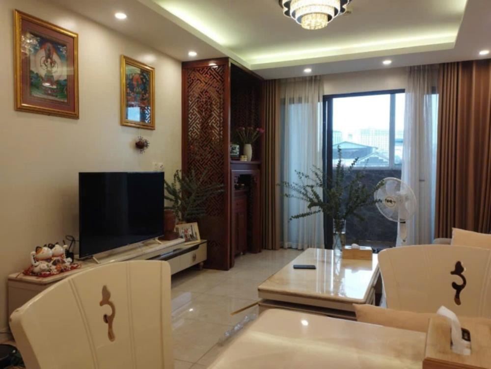 Bán nhà chung cư Tân Hoàng Minh - 2 phòng ngủ - Tặng nội thất xịn - Dân trí cao
