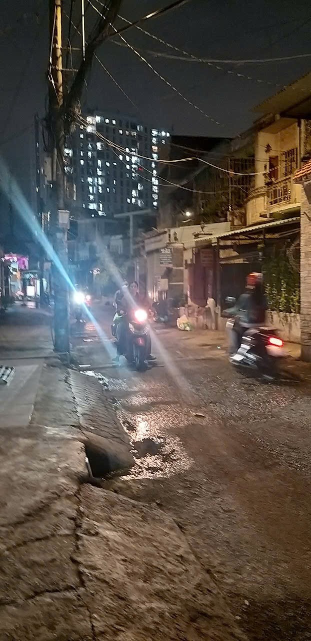 Bán Gấp Nhà 2 Tầng, 4.35 Tỷ, Linh Đông Thủ Đức - Vị Trí Đẹp, Giá Tốt