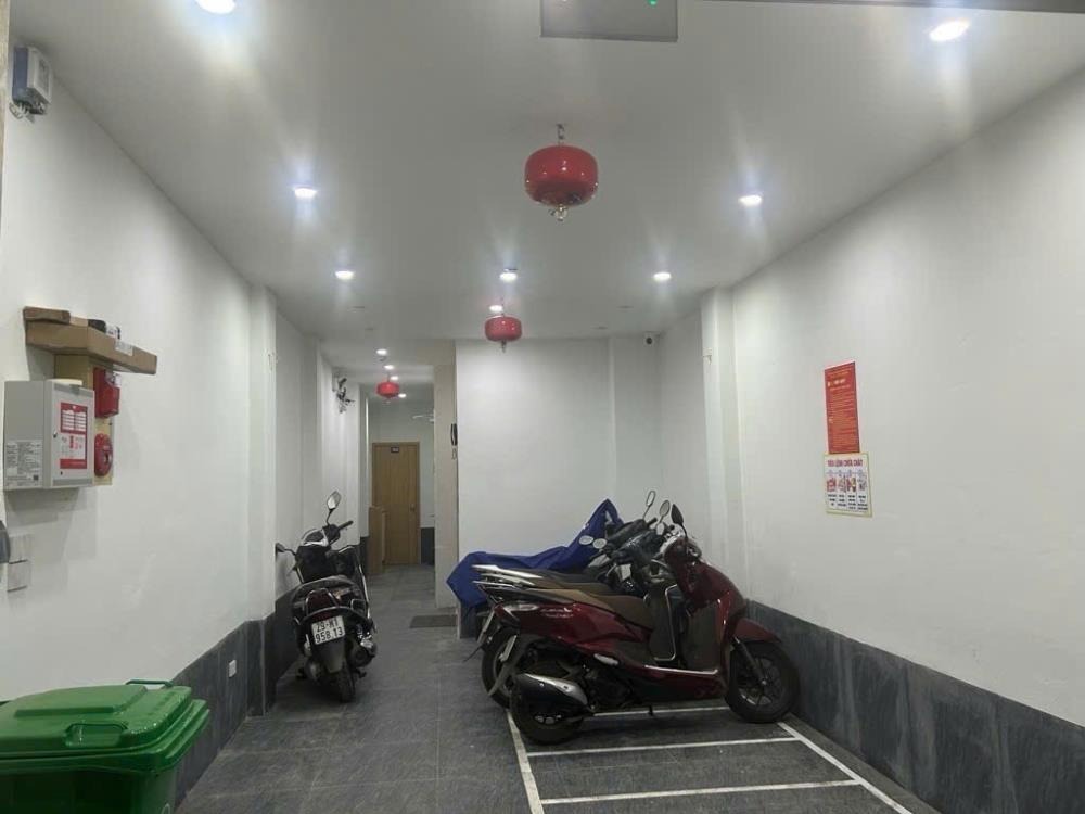 Tòa CCMN Nguyễn Văn Huyên 8 Tầng: Vị Trí Đắc Địa, Kinh Doanh Sinh Lời Cao Cầu Giấy