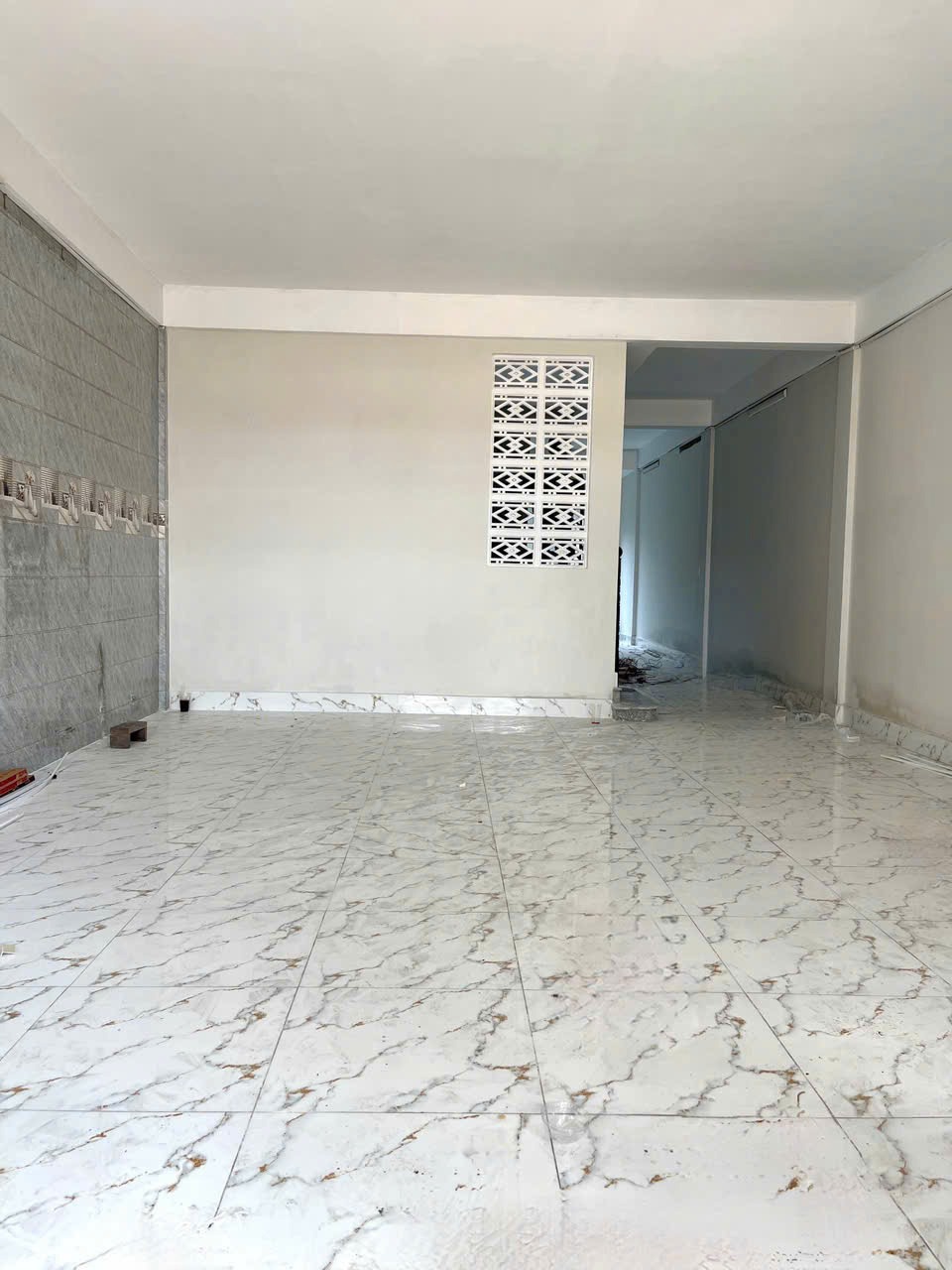 Nhà Mặt Tiền Củ Chi - 329m2, 7 Phòng Ngủ, Giá 5.5 Tỷ